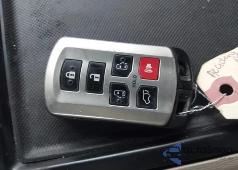 2012 Toyota Sienna Xle V6 8 Passenger from USA, damaged, VIN 5TDYK3DC8CS278343